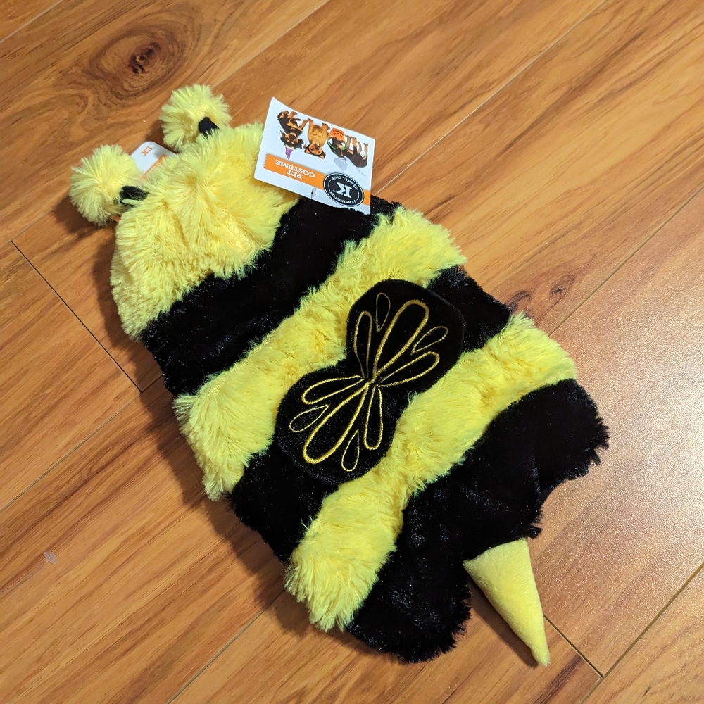 thrills and chills cute bumble bee pet costume Halloween Everyday size XS